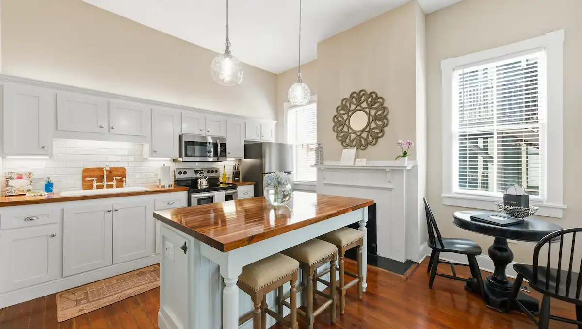 Suite 316A — Victorian District vacation rental on Airbnb, Savannah GA